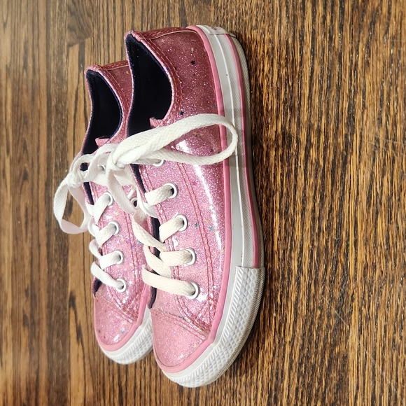 Converse Shoes - Picture 4 of 8